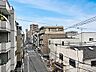 その他：【住戸からの眺望写真】地上6階建の4階部分に位置しています。周囲の建物とは距離があります。※眺望は将来に渡って保証されるものではありません。