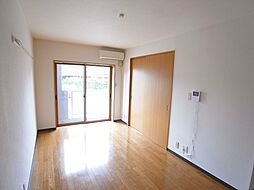 カルムフォンテーヌ 101 1階1LDKのリビング/ダイニング