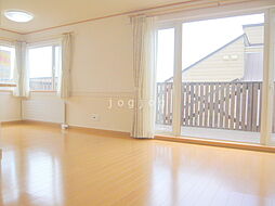 北の沢1丁目貸家 4LDKのリビング/ダイニング