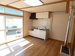 川沿12条3丁目　一棟二戸 右 1階3LDKのリビング/ダイニング