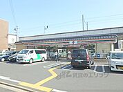 セブンイレブン　西小路丸太町店まで400メートル