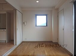 ドゥエル嵯峨の荘 5階1DKのリビング/ダイニング