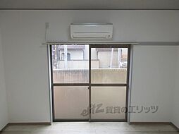 フロールさがの 1階ワンルームのリビング/ダイニング