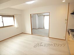 シャルレ10番館 4階1LDKのリビング/ダイニング