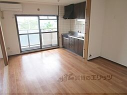 サンク・メルベーユ並河 1階4LDKのリビング/ダイニング