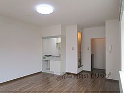 プールブゥ 205 2階ワンルームのリビング/ダイニング