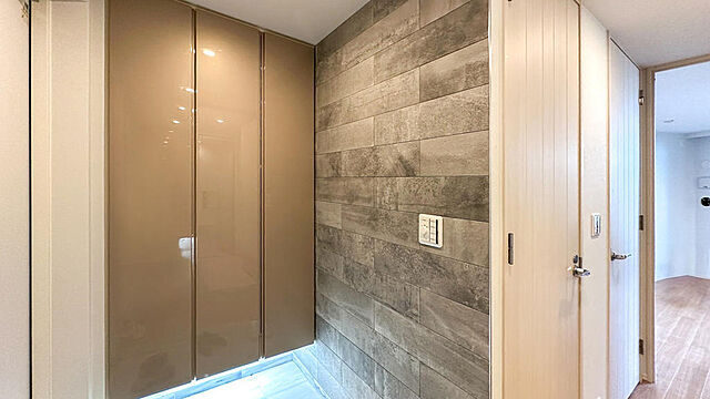 玄関 スカイズタワー＆ガーデン 13階/-