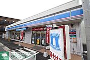 ローソン川崎東百合丘三丁目店 徒歩6分。コンビニ 430m