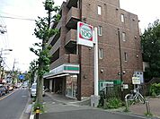 ローソンストア100東生田一丁目店 749m