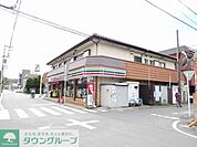セブンイレブン川崎登戸西店 徒歩8分。コンビニ 570m