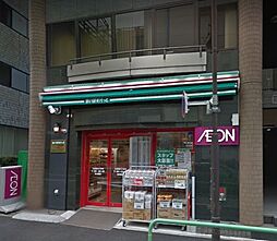 種類は少ないですが鮮度の良い野菜もあります。肉、魚もパック済の物がそろっていて、値段もお手頃価格で助かります。