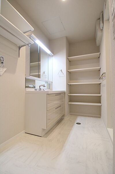 シャーメゾン　アムソン