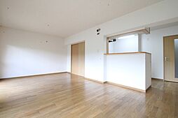 センチュリーIII 2階3LDKのリビング/ダイニング