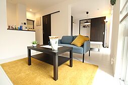 8　ｃｏｕｒｔ 2階ワンルームのリビング/ダイニング