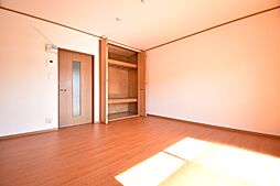 パームヴィレッジ　II 2階1Kのリビング/ダイニング