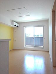 パーミィヒルII 2階2LDKのリビング/ダイニング