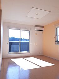 パーミィヒルII 2階2LDKのリビング/ダイニング