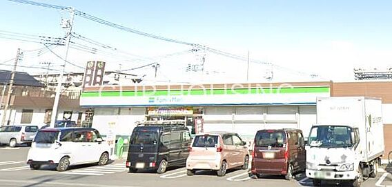 ファミリーマー...