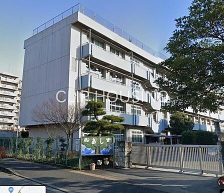 海老名市立海西中学校 徒歩4分。 280m