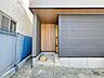 外観：屋根のある玄関です！雨の日も安心です♪