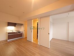 都営大江戸線 東新宿駅 徒歩1分の賃貸マンション 4階1LDKのリビング/ダイニング