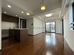 小田急小田原線 参宮橋駅 徒歩4分の賃貸マンション 2階2LDKのリビング/ダイニング