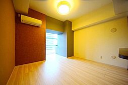 NIKKEIMARKS 4階ワンルームのリビング/ダイニング