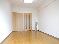 リバービューハイツIII 8階1Kのリビング/ダイニング