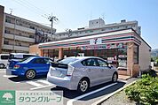 セブンイレブン横浜鴨居1丁目店 徒歩3分。 180m