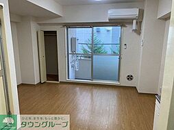 アパルトマンII 2階ワンルームのリビング/ダイニング