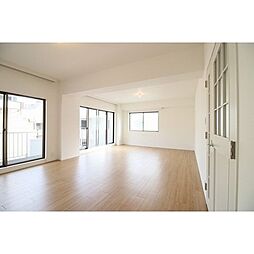 JR山手線 恵比寿駅 徒歩15分の賃貸マンション 3階1LDKのリビング/ダイニング