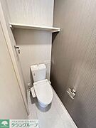 アクセントクロスがお洒落なトイレ