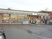 セブンイレブン八王子諏訪店 393m