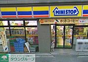 グリーンシア・ミニストップサテライト万願寺店 徒歩12分。ドラックストア 940m