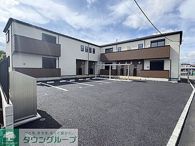 外観：駐車場