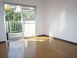 ラフィネ多摩平 2階1Kのリビング/ダイニング