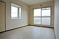 ジーライズ北田園 201 2階2DKのリビング/ダイニング