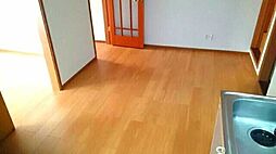 クレストヒルズＥ 102 1階2DKのリビング/ダイニング