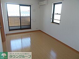 グリーンフォーレストIII 2階2LDKのリビング/ダイニング