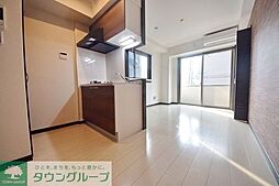 グラン・セントラル 101 1階1Kのリビング/ダイニング