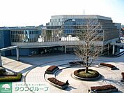 中央図書館 徒歩14分。 1060m