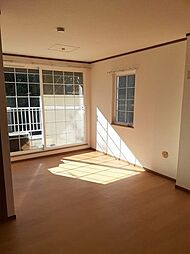 マリンガ 203 2階2LDKのリビング/ダイニング