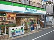 ファミリーマート板橋駅西口店 徒歩1分。コンビニ 80m