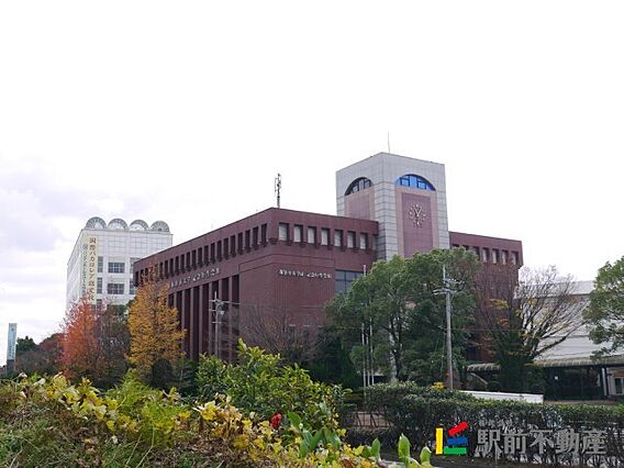 日本経済大学　...