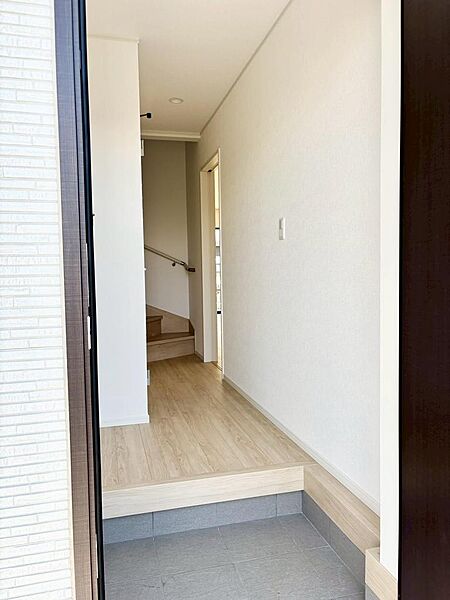 玄関を拡大表示