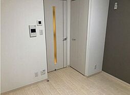 京急大師線 鈴木町駅 徒歩9分の賃貸マンション 5階1Kのリビング/ダイニング