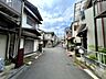 外観：前面道路含む現地写真
