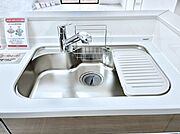 いつでも清潔なおいしいお水を。一つの水栓で水道水と浄水を使い分け。