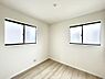 子供部屋：◆C号棟◆～Bed Room～　子供部屋はお子様にとって大変重な役割があります。子供一人で過ごす空間を与えることで、宿題や勉強時間も自然と増えまた自ら部屋の片付けや掃除なども促すことに繋がります。