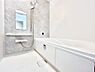 浴室：◆A号棟◆～Bath Room～　足を伸ばして入浴することが可能！一日の疲れを癒す貴重なバスタイムです。お子様とご一緒でも十分な広さなので、リビングとは違った家族団欒のひと時をお楽しみいただけます。